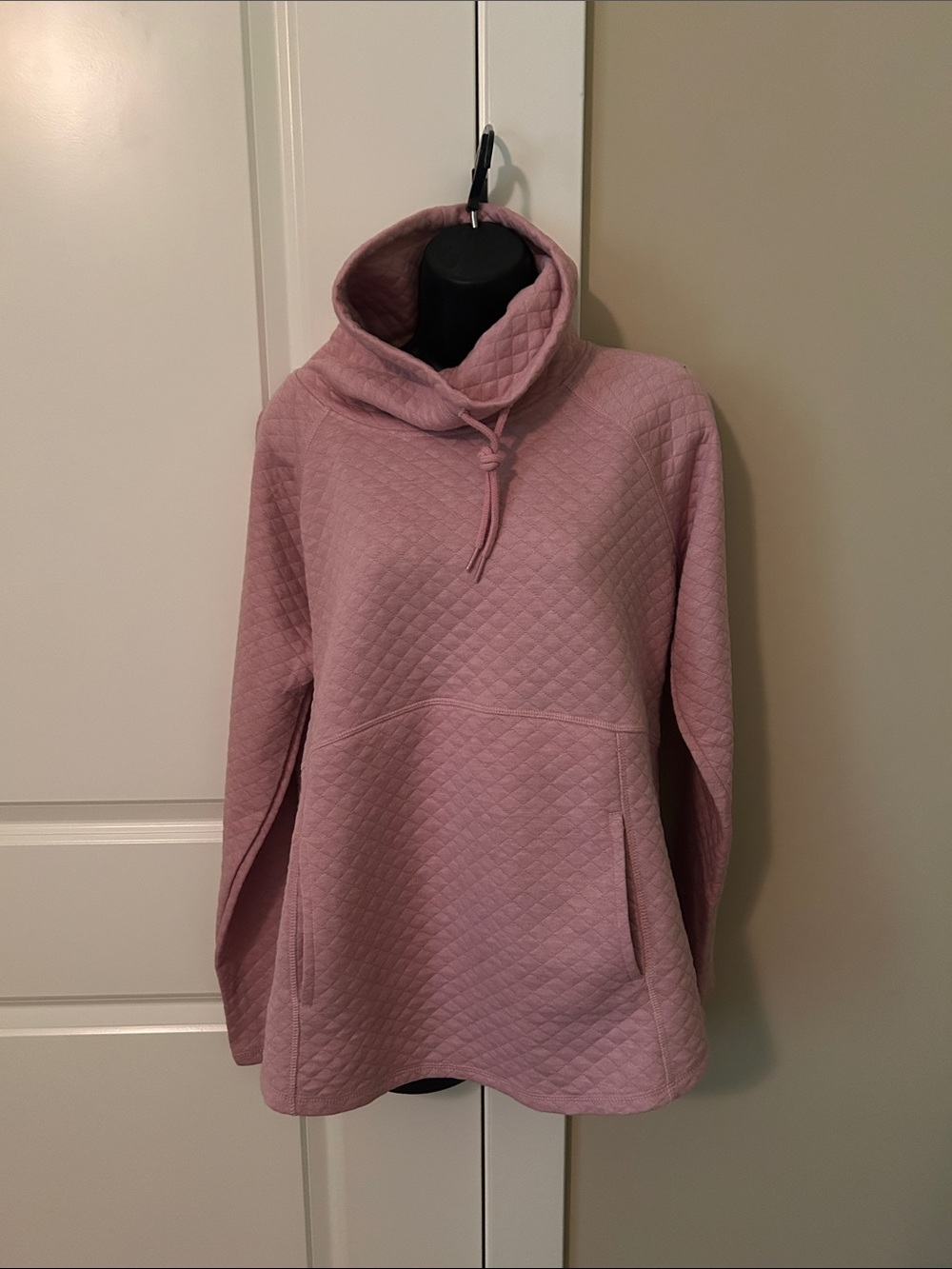 RBX Quilted Pullover Hoodie in Dusty Pink with pockets
